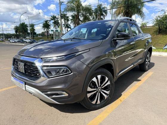 FIAT TORO 2.2 TURBO DIESEL VOLCANO 4WD AT9 FIAT TORO 2.2 TURBO DIESEL VOLCANO 4WD AT9
